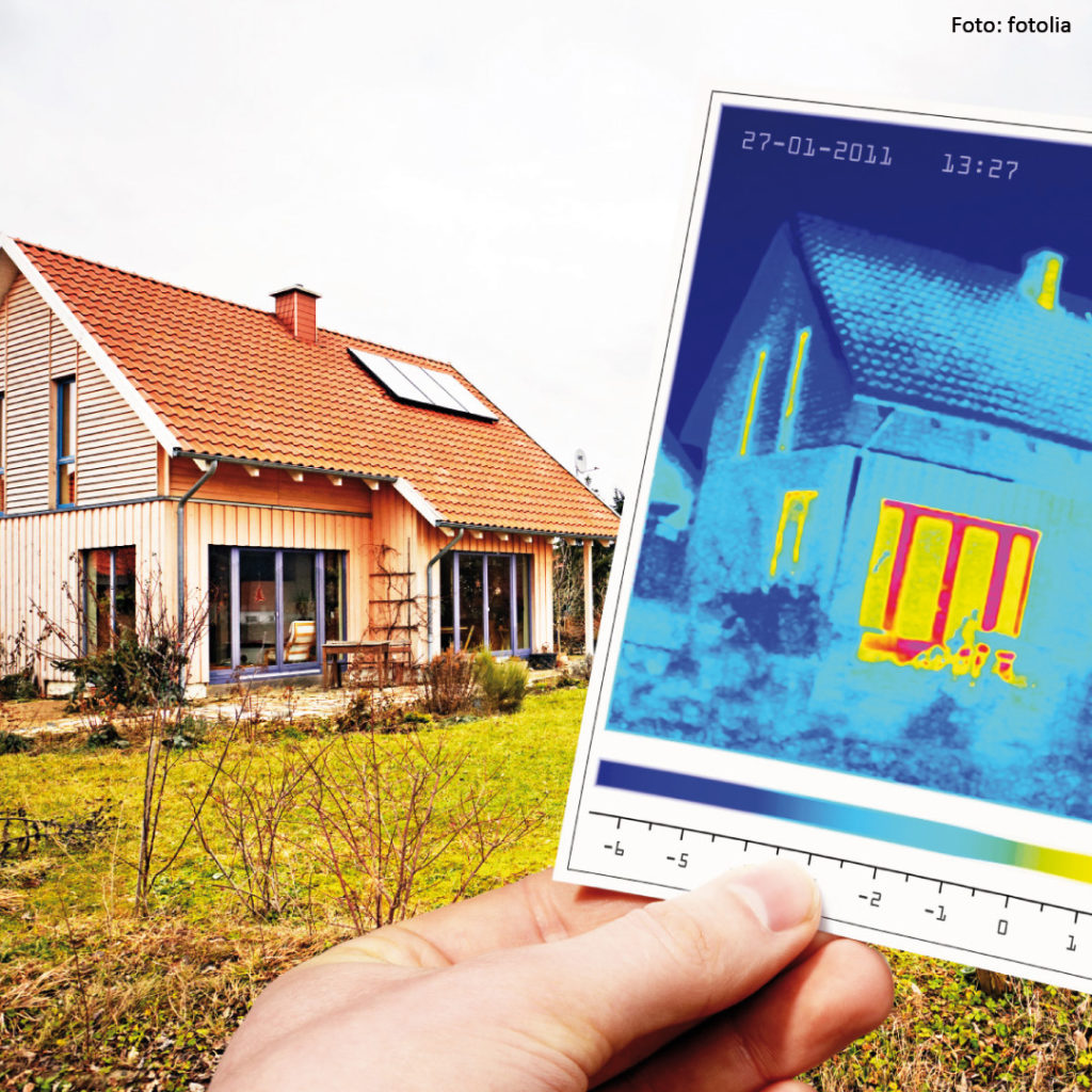 Energieeffizientes Bauen und Sanieren - thermografische Gebäudeaufnahmen zeigen Wärmeverluste.