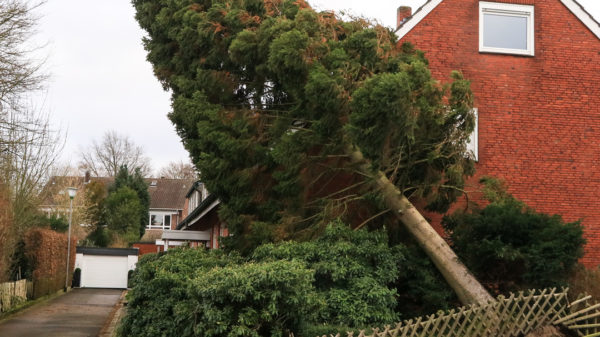 Hagel, Hitze, Starkregen, Sturm - Wie gut ist Ihr Haus vor Extremwetter geschützt?